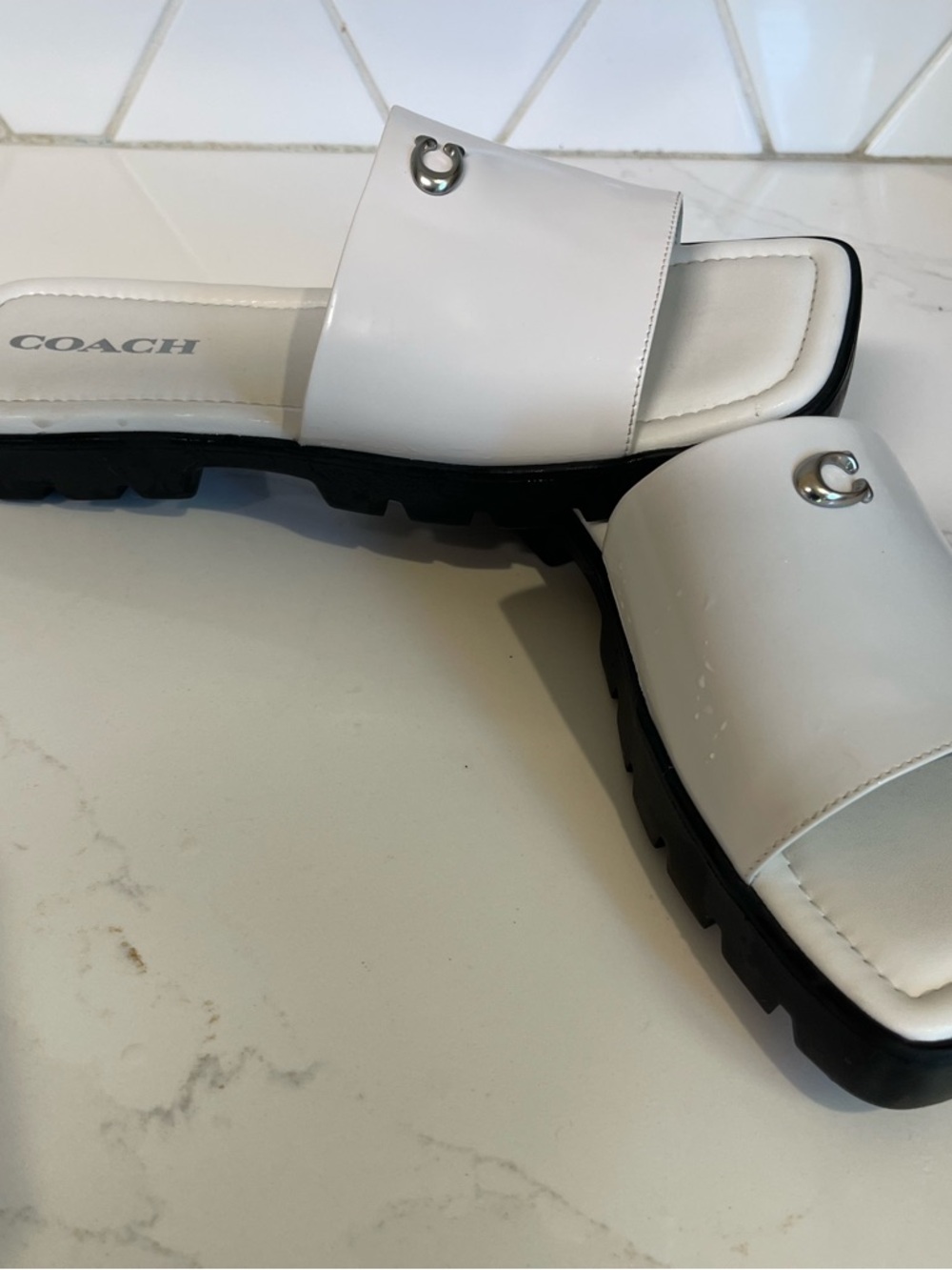 Coach Florence Sandal- Like new! - Picture 9 of 11